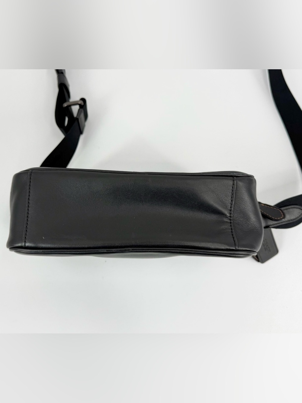 Coach Graham Smooth Leather Minimalist Crossbody Shoulder Purse Bag, Black C4148 - Picture 6 of 11